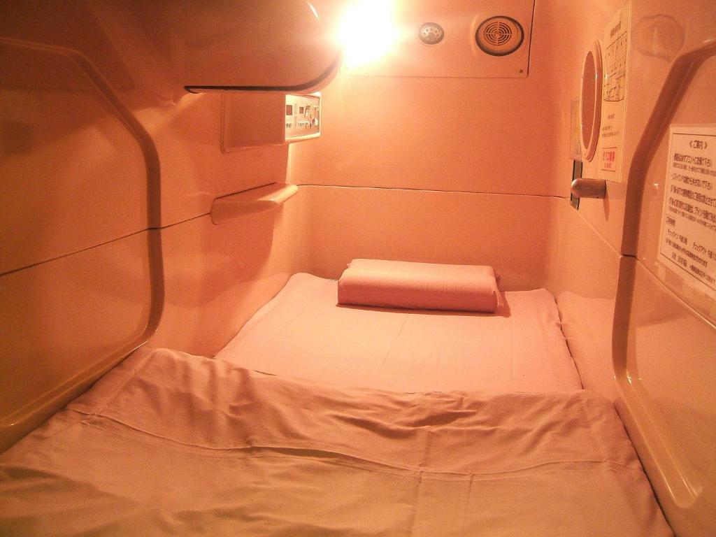 מלון טוקיו Green Plaza Shinjuku Capsule מראה חיצוני תמונה